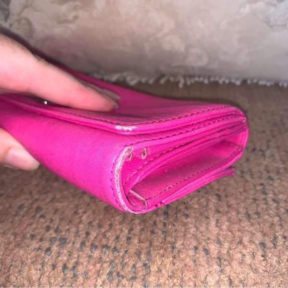 Fossil Vibrant Pink Leather Wallet - Picture 6 of 12